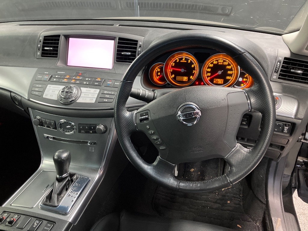 NISSAN FUGA