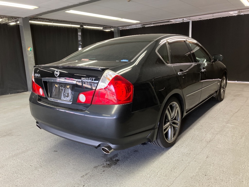 NISSAN FUGA