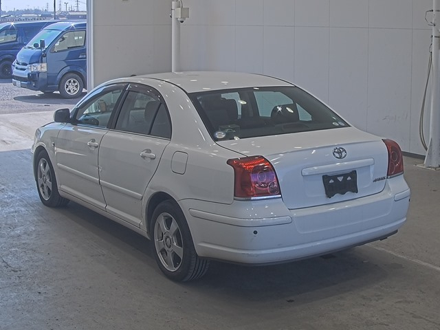 TOYOTA AVENSIS