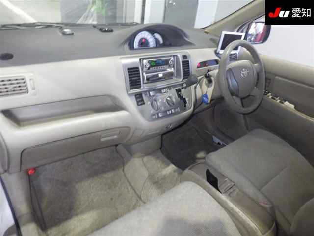 TOYOTA RAUM