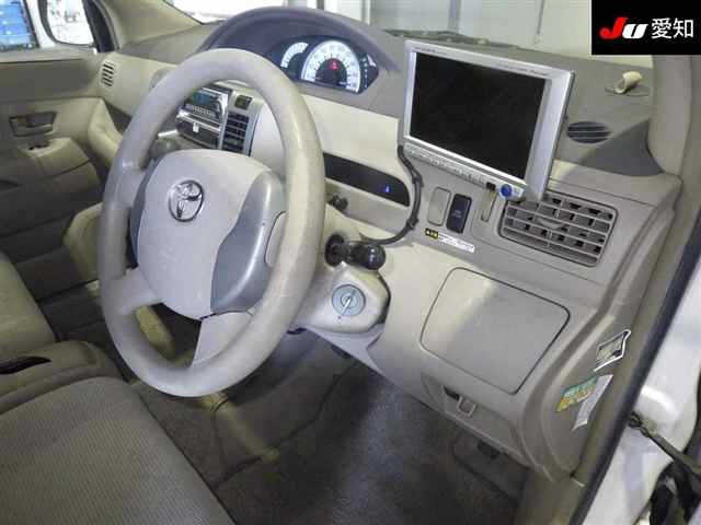 TOYOTA RAUM