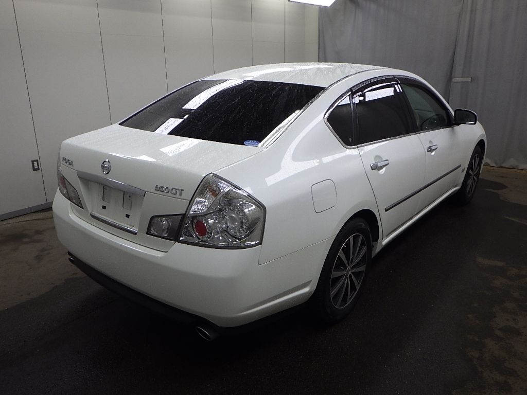 NISSAN FUGA