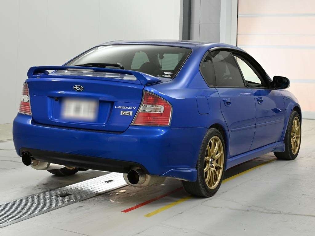 SUBARU LEGACY B4