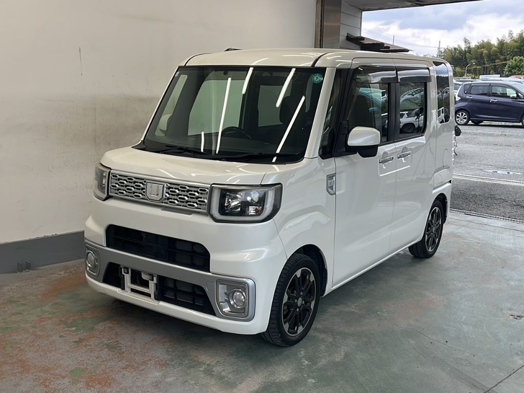 DAIHATSU WAKE