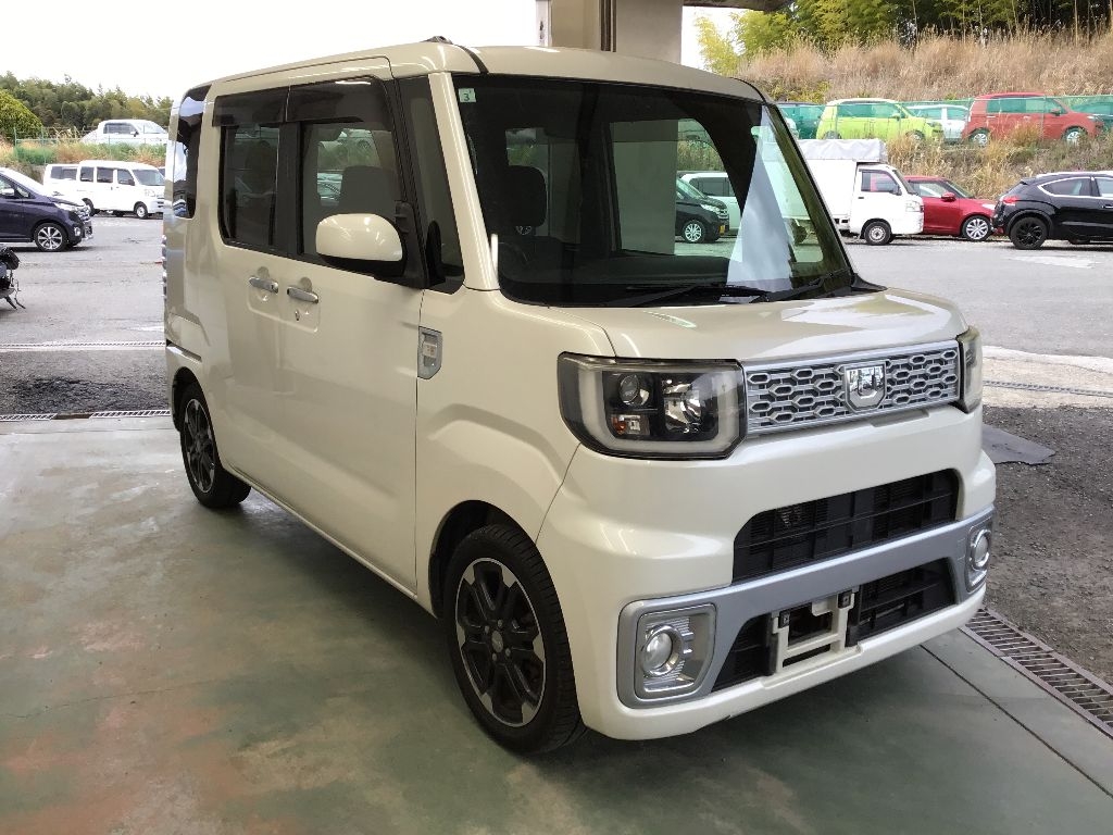 DAIHATSU WAKE