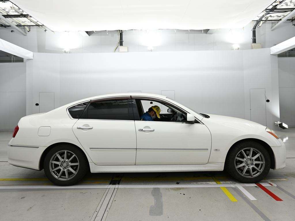 NISSAN FUGA