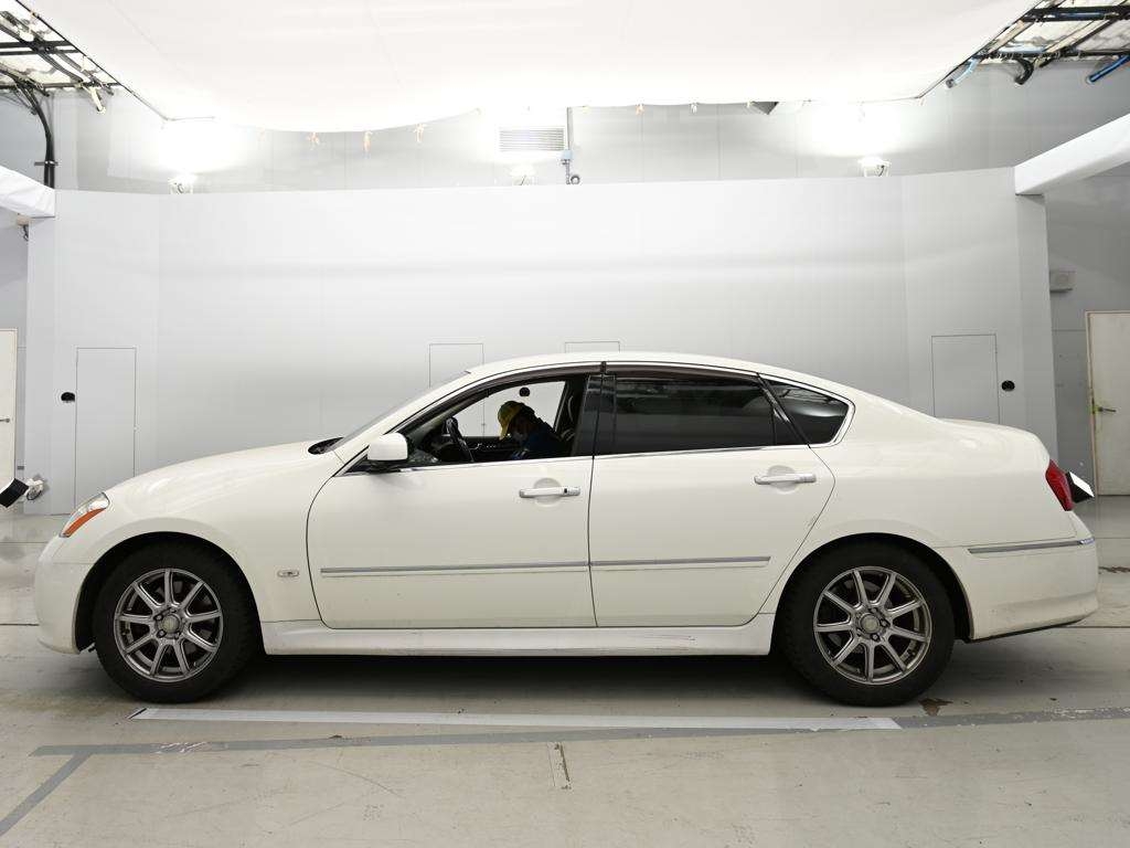 NISSAN FUGA
