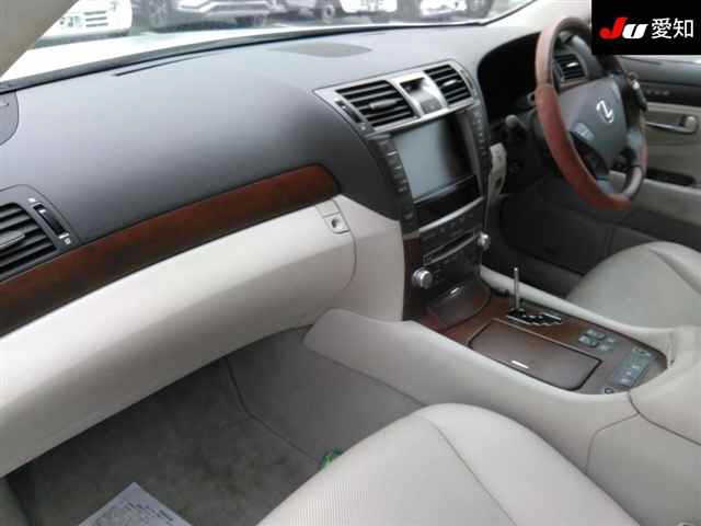 LEXUS LS460