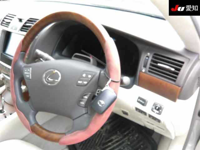 LEXUS LS460