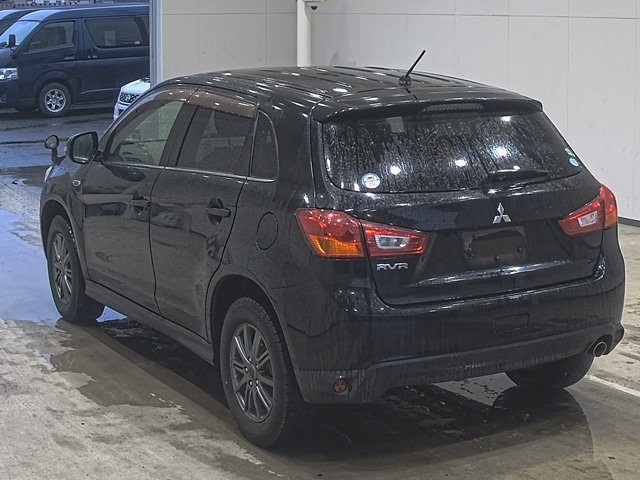 MITSUBISHI RVR