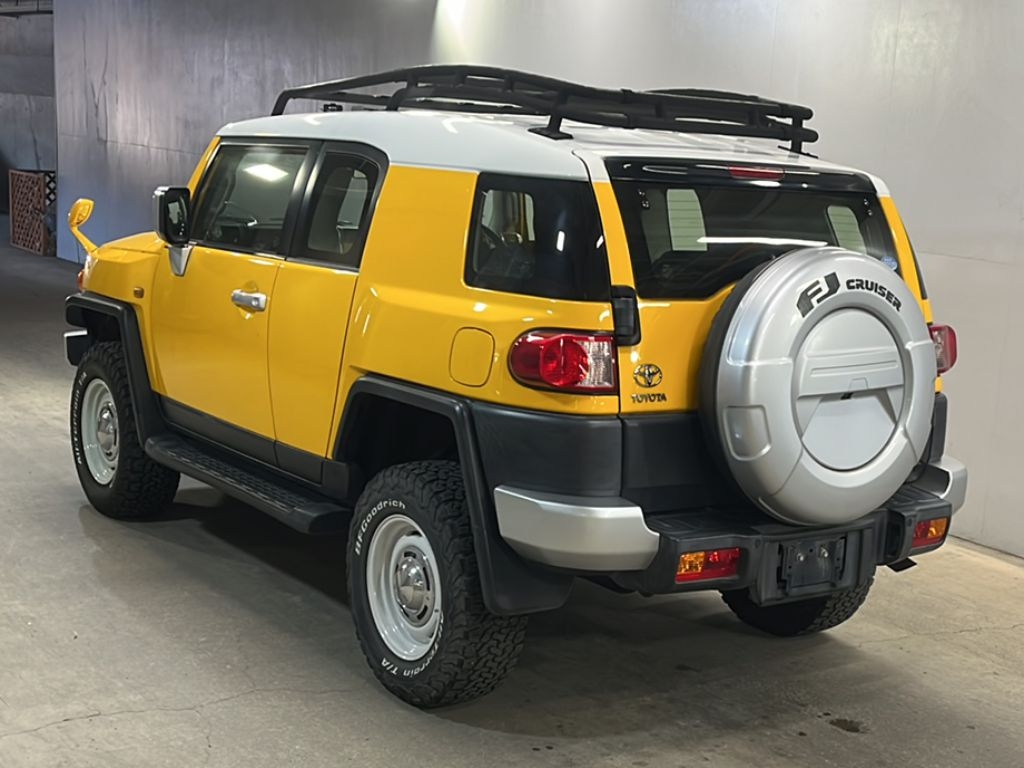 TOYOTA FJ CRUISER