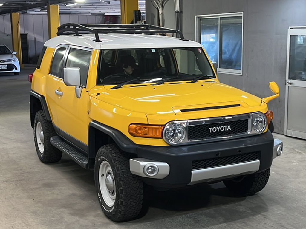 TOYOTA FJ CRUISER