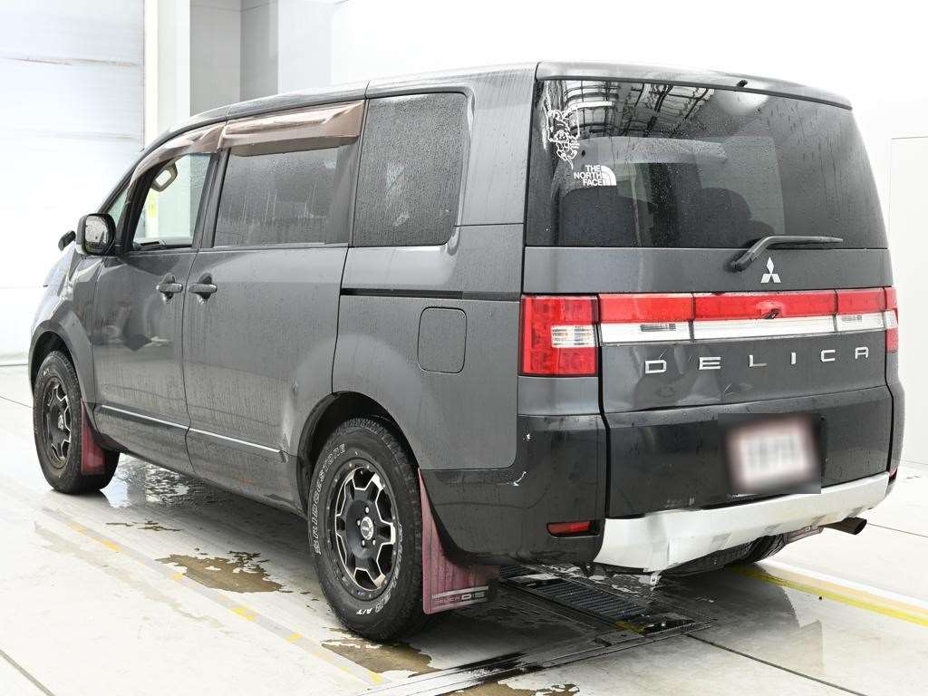 MITSUBISHI DELICA D:5