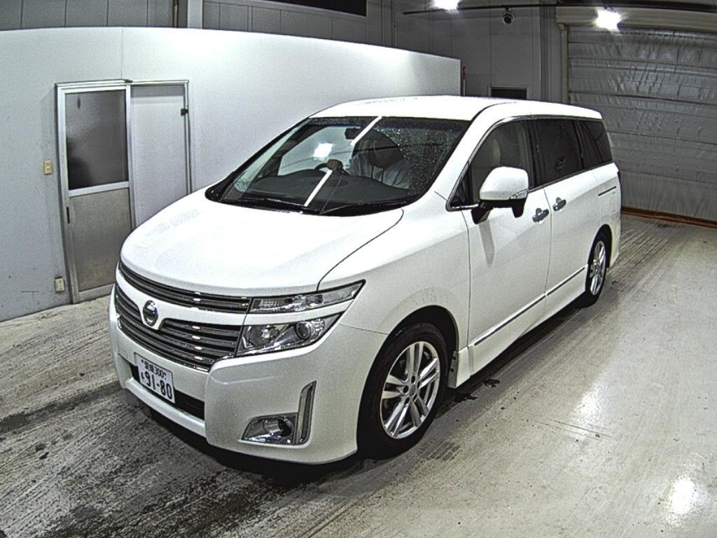 NISSAN ELGRAND