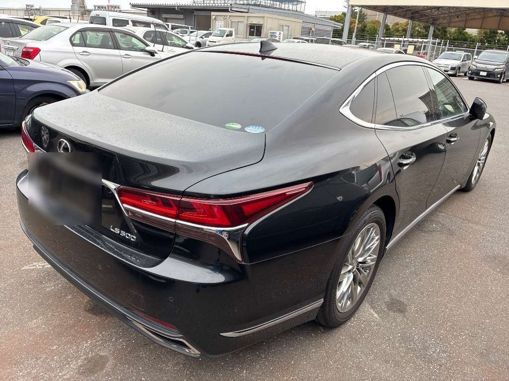 LEXUS LS500