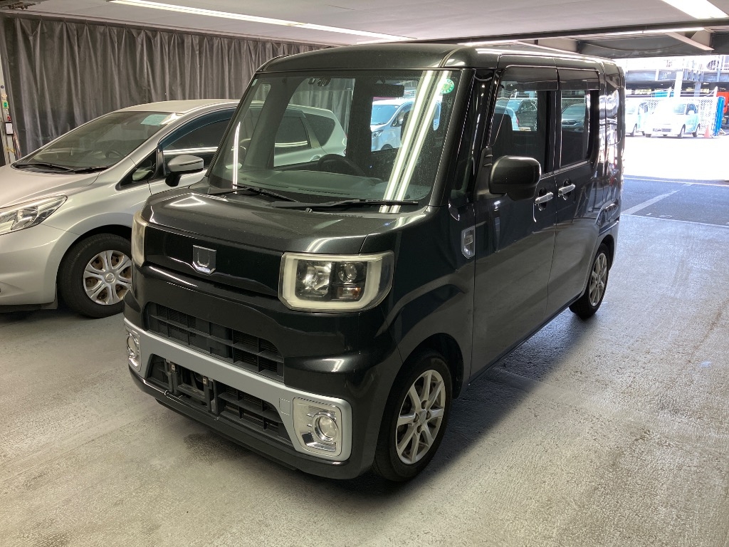 DAIHATSU WAKE