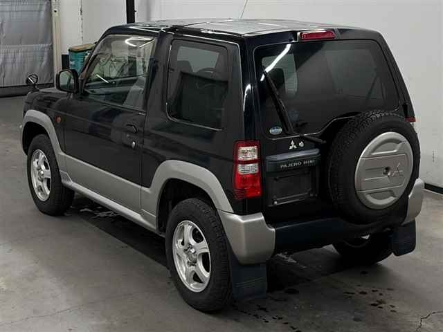 MITSUBISHI PAJERO MINI