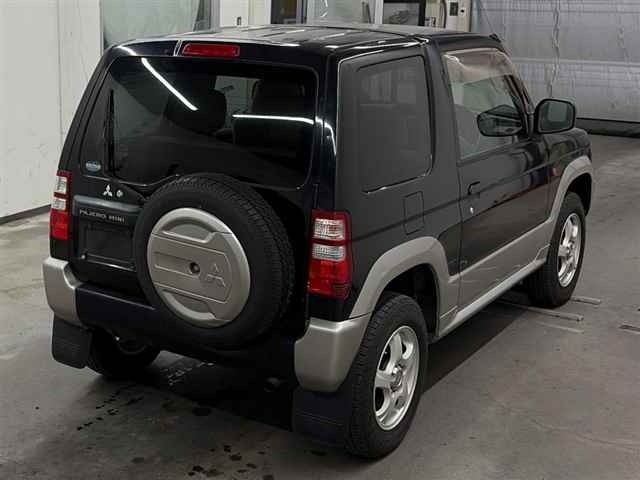 MITSUBISHI PAJERO MINI