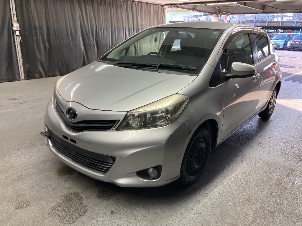 TOYOTA VITZ