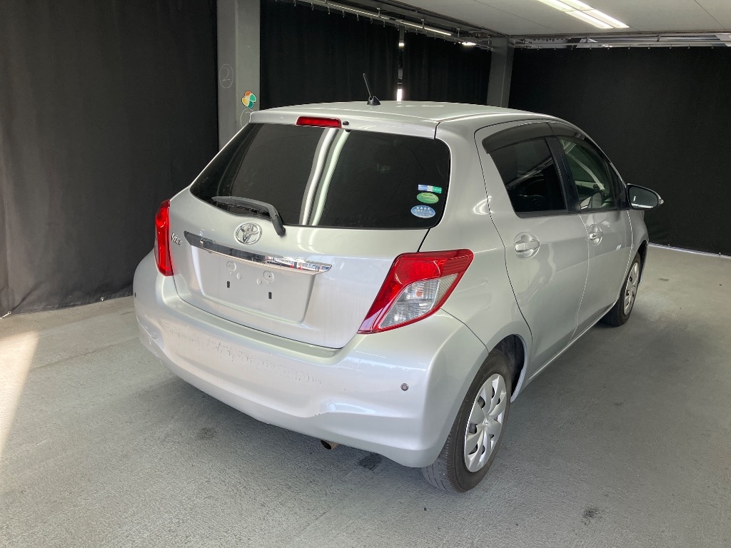 TOYOTA VITZ