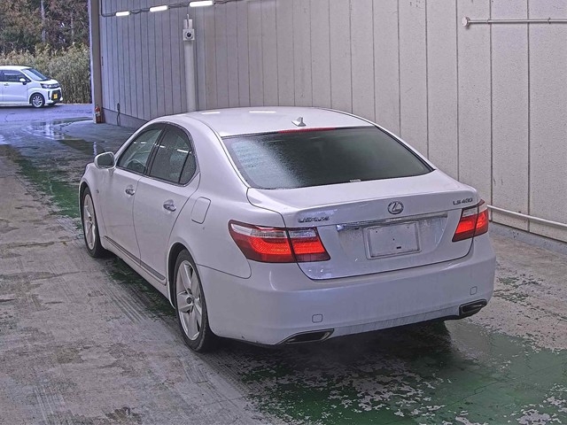 LEXUS LS460