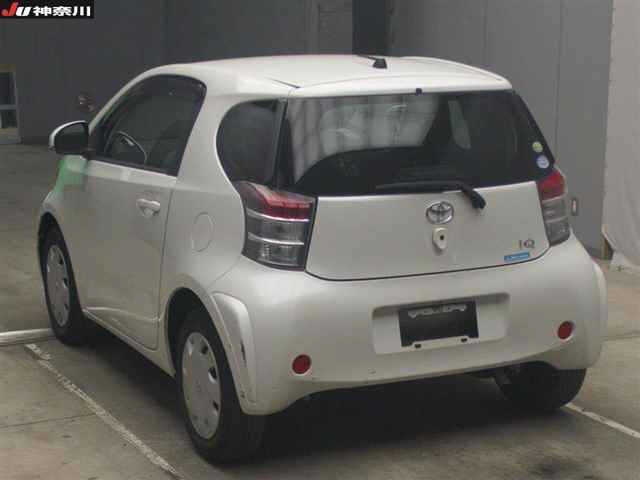 TOYOTA IQ