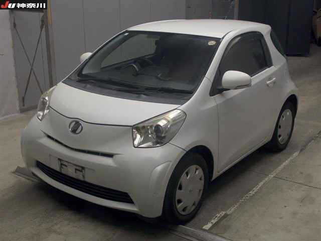TOYOTA IQ