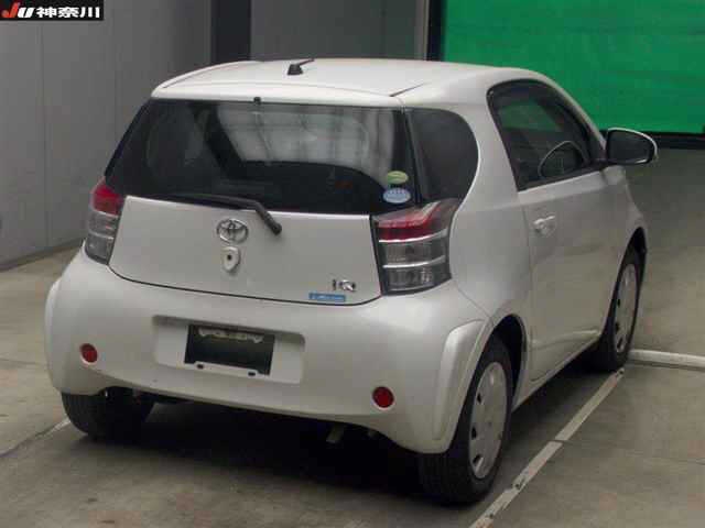 TOYOTA IQ