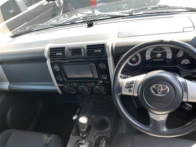 TOYOTA FJ CRUISER