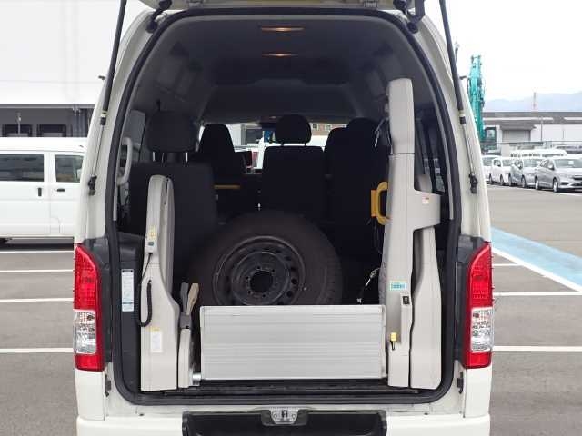 TOYOTA REGIUS ACE