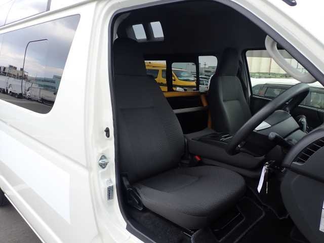 TOYOTA REGIUS ACE
