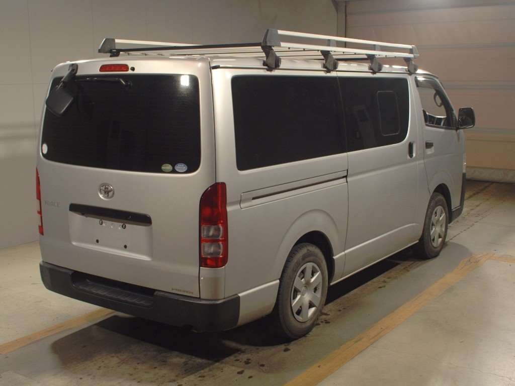 TOYOTA REGIUS ACE