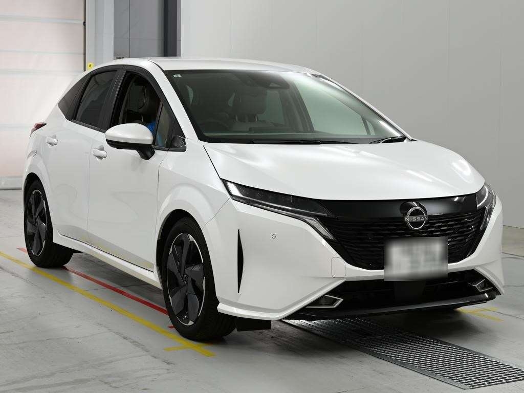 NISSAN AURA