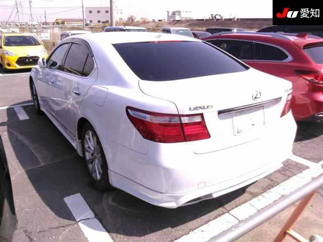 LEXUS LS460