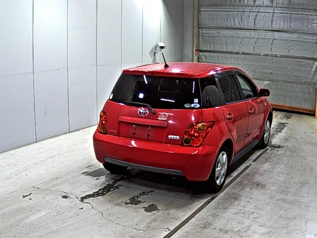 TOYOTA IST