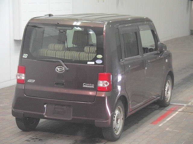 DAIHATSU MOVE CONTE