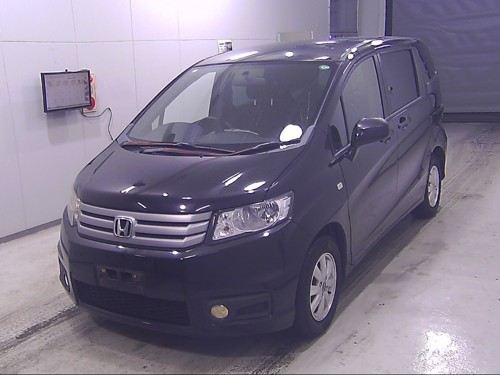 HONDA FREED SPIKE