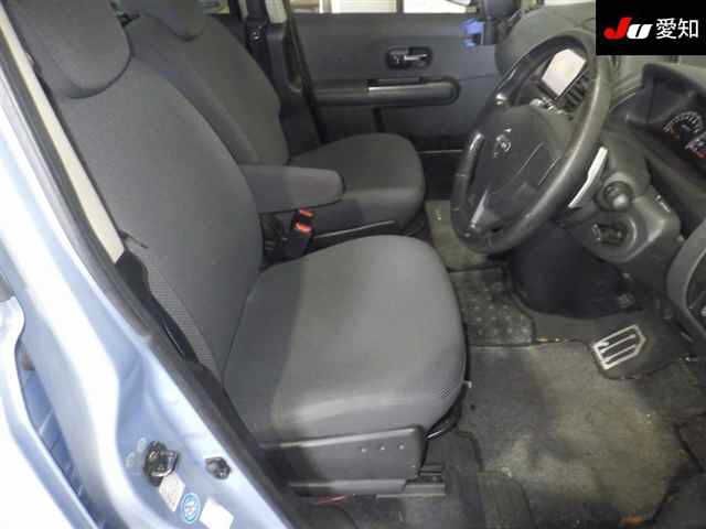 NISSAN LAFESTA
