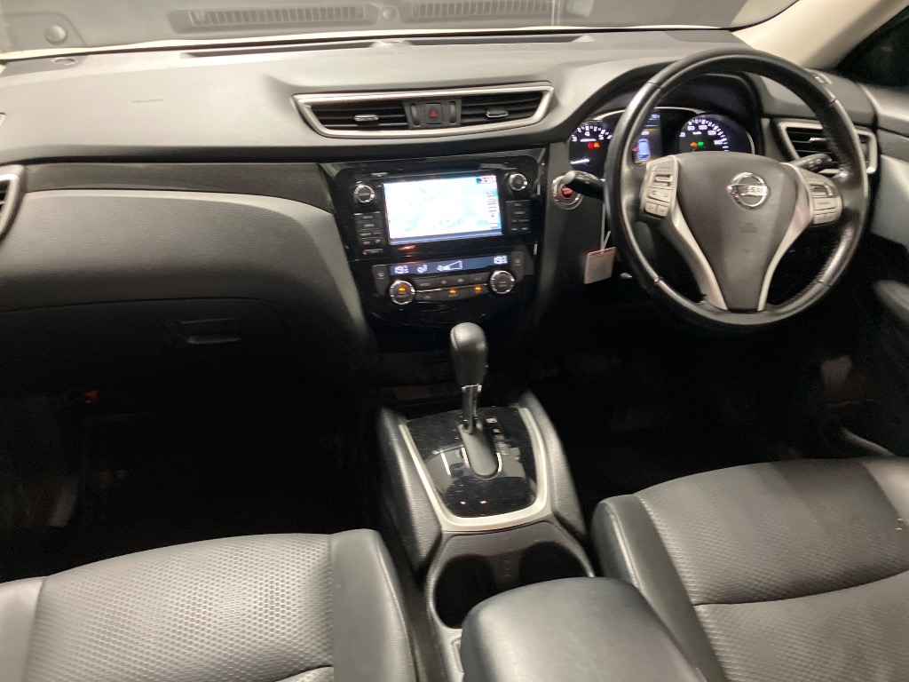 NISSAN X-TRAIL