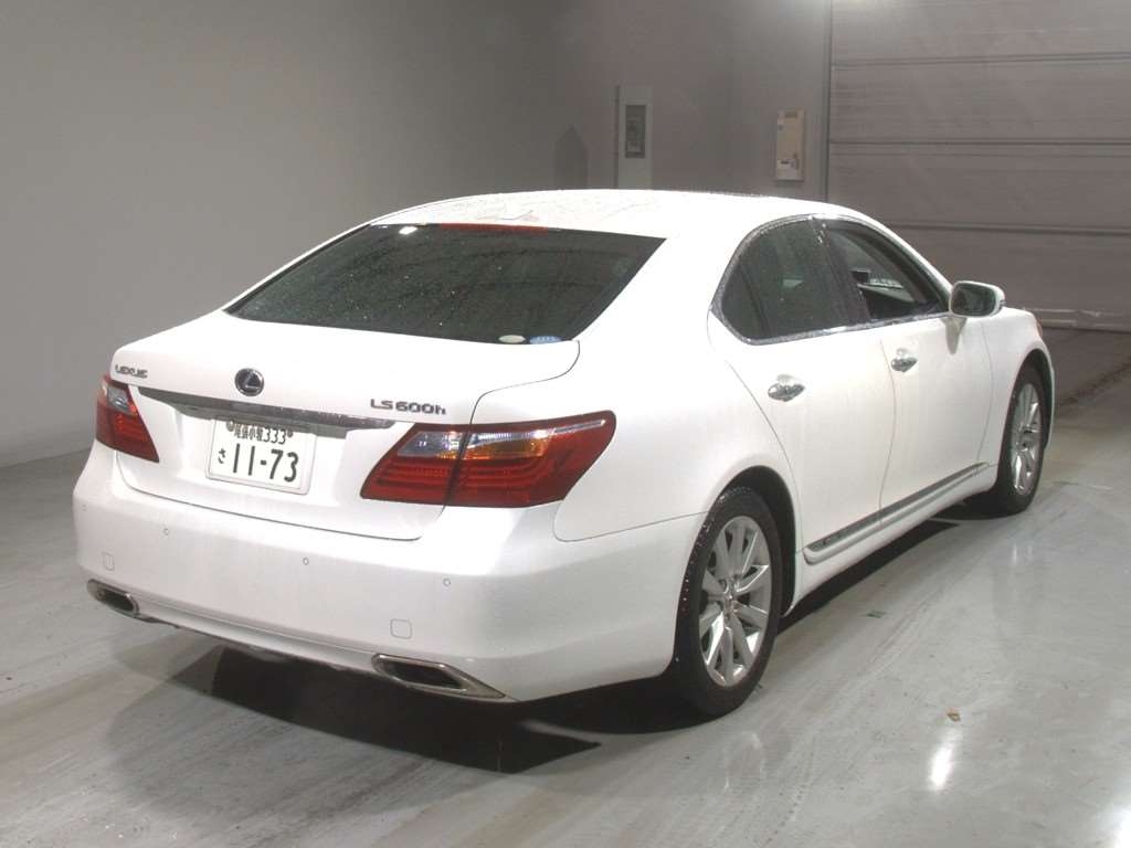 LEXUS LS600H