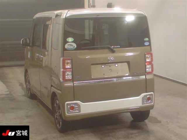 DAIHATSU WAKE