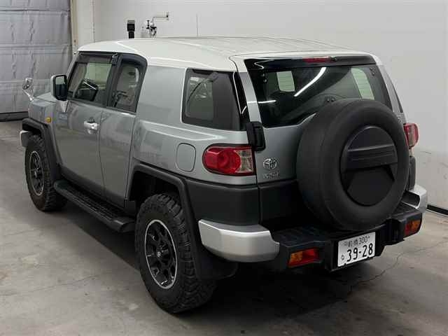 TOYOTA FJ CRUISER