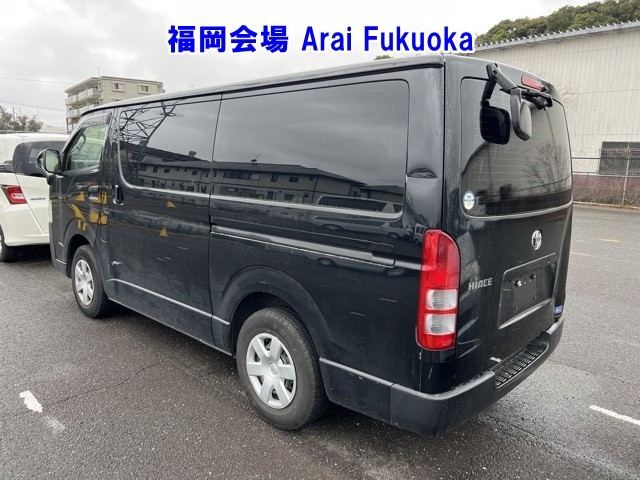 TOYOTA REGIUS ACE