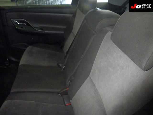 TOYOTA MARK X ZIO