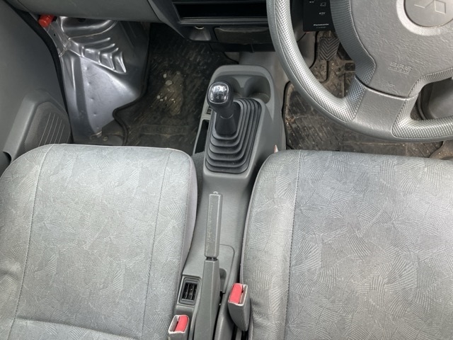 MITSUBISHI MINICAB