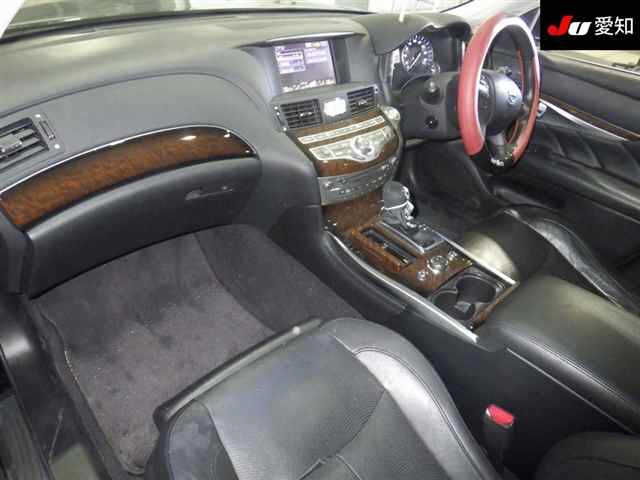 NISSAN FUGA