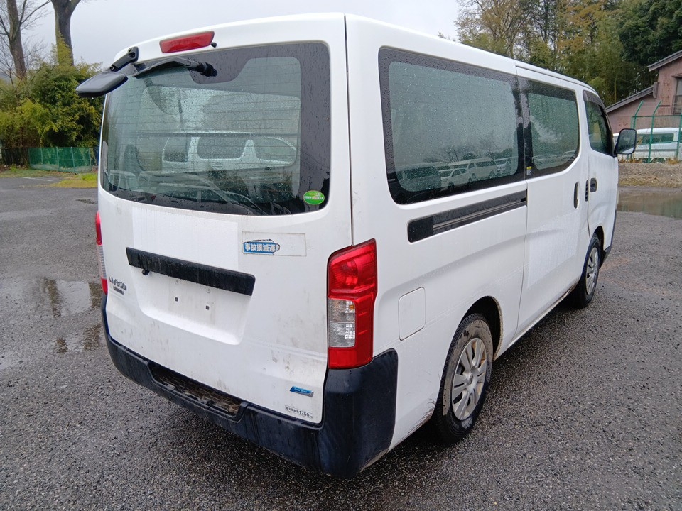 NISSAN NV350 CARAVAN