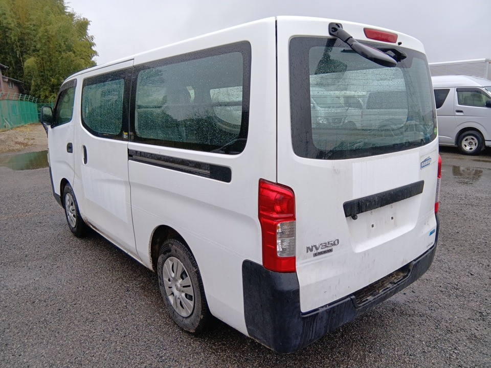 NISSAN NV350 CARAVAN