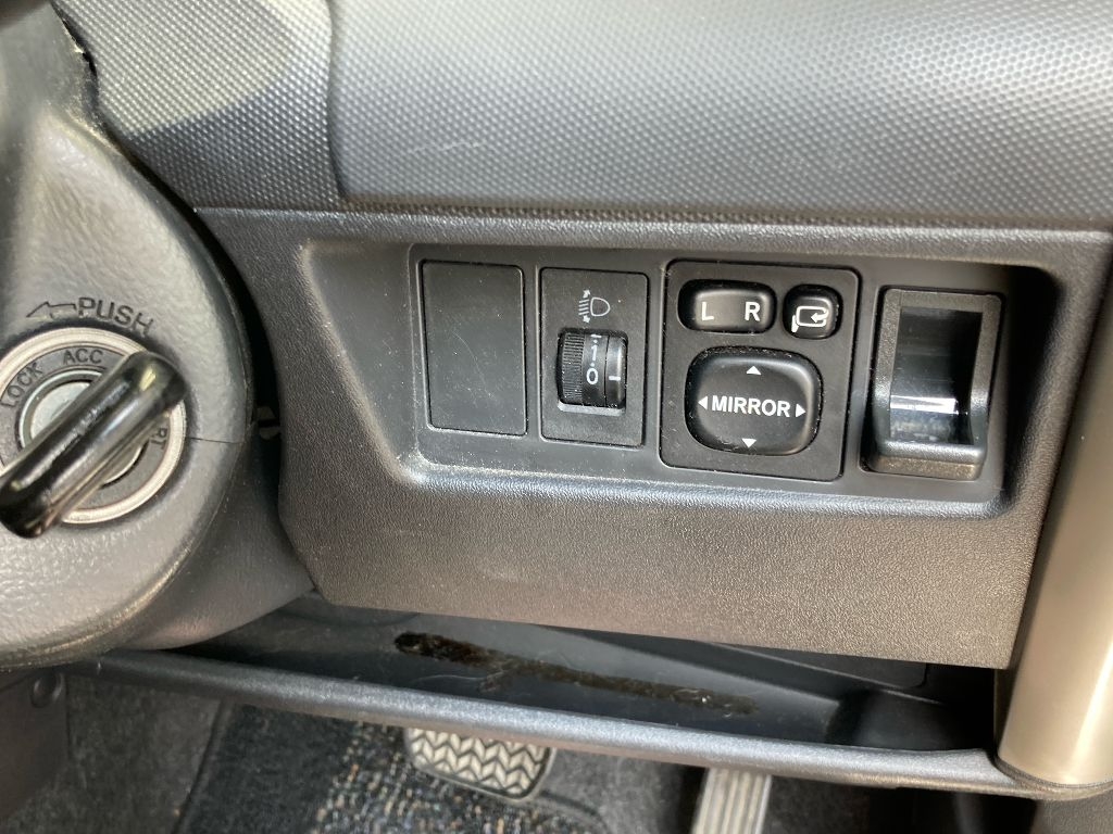 TOYOTA IST