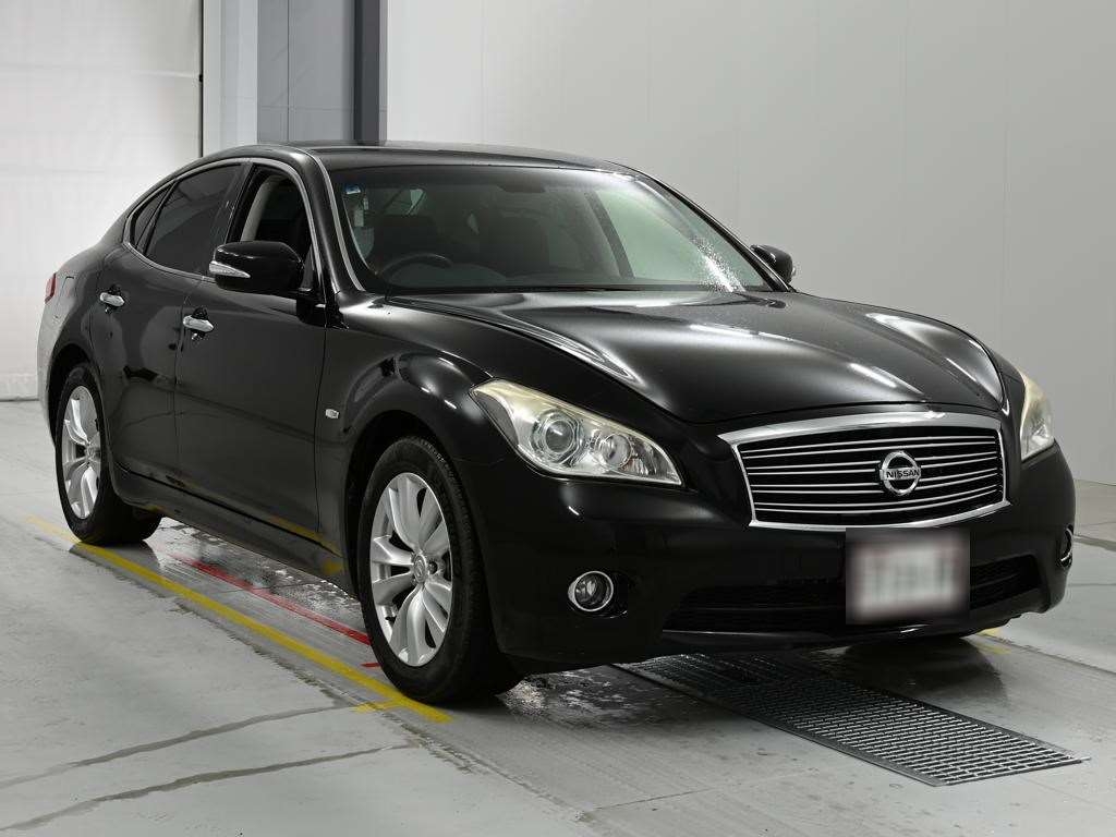 NISSAN FUGA